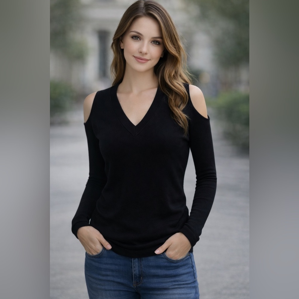 Gently Used Liv black cold shoulder sweater
